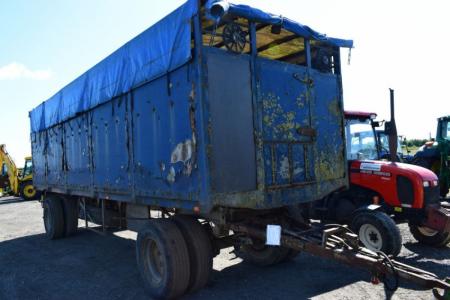 Pigs carriage, 2 axle, L 8.0 m
