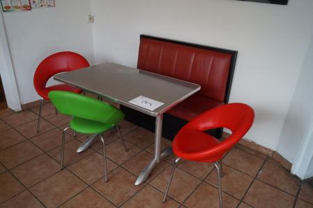 cafe table with 3 chairs + stall.