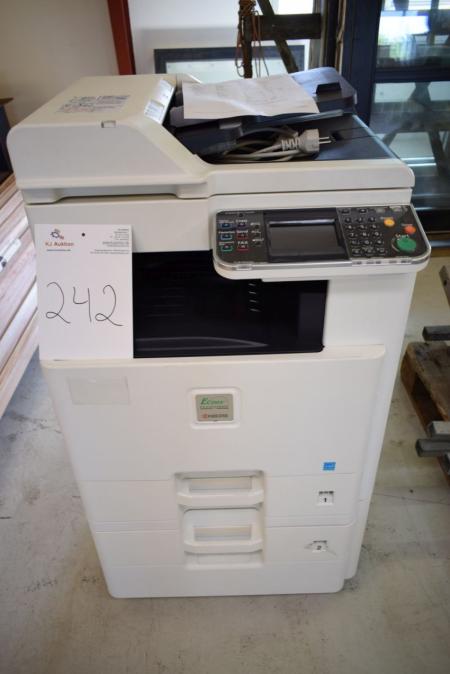 Color copier marked. Kyucera, with 2 paper trays