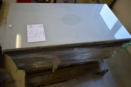 Pallet with frosted glass, ca. 100 pieces. 63 B x H 122 cm