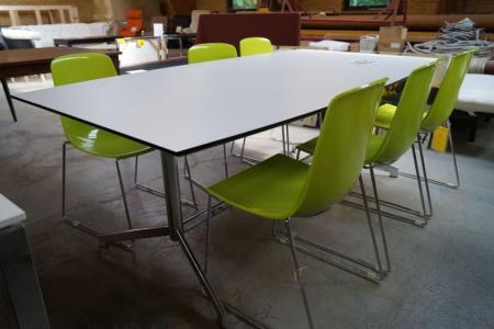 Spisebord, hvid med sort kant. L 200 x B 110 cm + 6 stk. formstøbte plastik stole, limegrøn