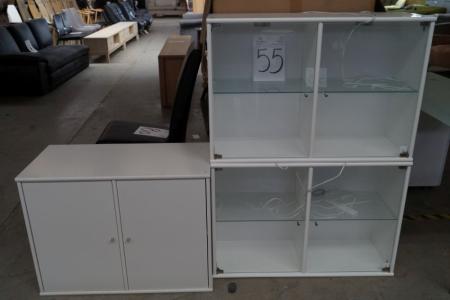 Sideboard w / ben m. 2 closets + 2. vitrine m. glass shelves and doors, built-in light. White