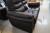 2 Pers. Schwarzes Leder Sofa m. Einbau-Fußstütze