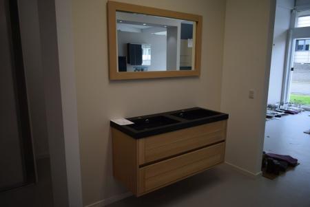 Bathroom furniture 7015 Oak Natural solid oak. Drawer fronts and mirror edge in solid oak, large double black sink 120x47 cm. Mirror 120x70x3 cm. Retail sales 21790 kr.