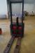 Electric pallet truck, mrk. Linde L 12, lifting height 2.9 m, 1200 kg. Mast Height 190 cm. No power