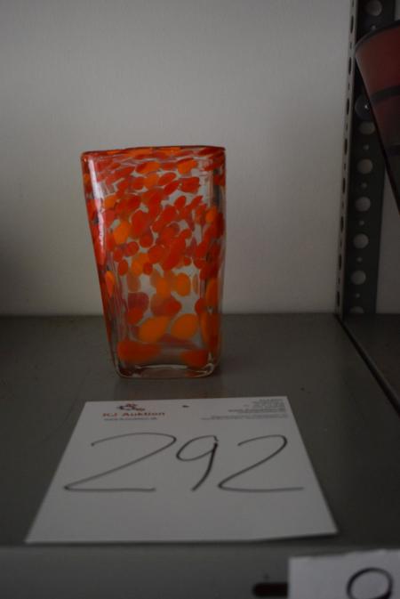 Vase 20x10 cm with sagging at the bottom.