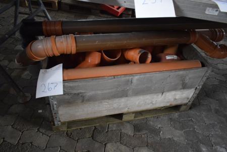 Miscellaneous sewer pipes in pallet ø 105 mm. Ca goals.