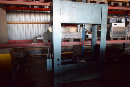Workshop Press 100 tons.