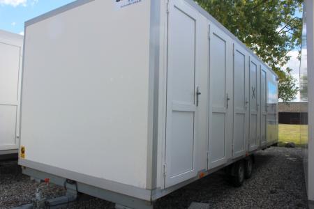 Mobil toiletvogn indrettet med 10 toiletter og 6 urinaler H: 295 x L: 730x B: 250 cm. EUROWAGON,  Årgang 2006 tidligere reg nr. UX 10 53 stel nr. UH91600SV73LJ1030