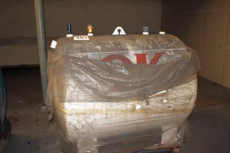 Oil Type C317 1500 liter class 2008, has never been used