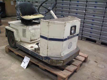 Elvogn / terminal tractor / suitcase trolley "Vestas" - needs new batteries, servicing and woman hand. fun toys