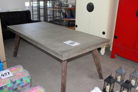 Spisebord i beton med overfladebehandling mod pletter. 100X200. Ben i akacietræ