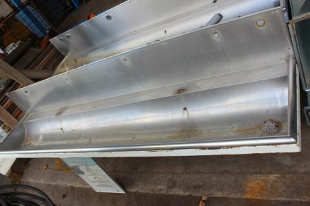 Lange  Waschtisch im Stahl mit Aussetzung bis 5 Hähnen B48 cm L: 240 cm