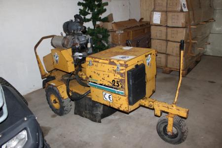 Tree root cutter,  Vermeer 252 Auto Sweep SC 252 Stump cutters