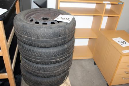 4 tires with rims 195/65 R15, 5 hole lit to fit Ford Focus