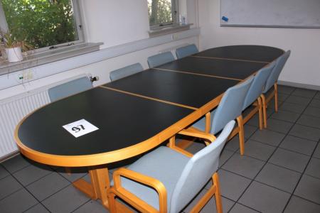 Mødebord i 4 sektioner længde ca 3,3 meter bredde ca 1,08 inkl. 9 stole med stof