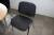 Ovalt bord med 6 stole med sort stof
