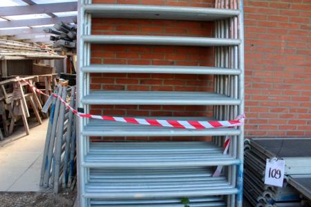 Diverse scaffolding aluminum - see photo