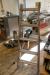 Bosch rundsav med bord, stige, arbejdslampe, samt 2 bukke