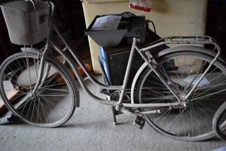 2 Stück ältere Fahrräder