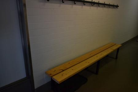 2 pieces benches, 490cm long, 272cm wide, and kange rows and shoes mats.