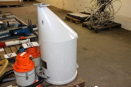 Produktbehälter in ALU Ø 500 x 1000 mm mit Grundablässen und Dämpfern. Kann mit polyloader in oberen Deckel Volumen 150 Liter montiert werden