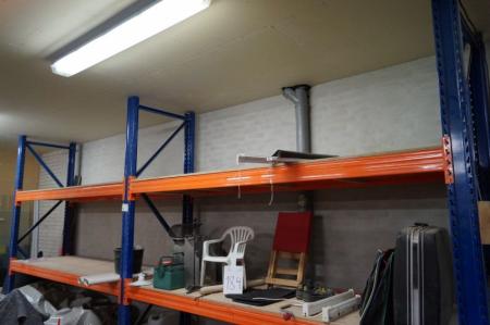 Pallet racking with content L 600 x H 300 cm