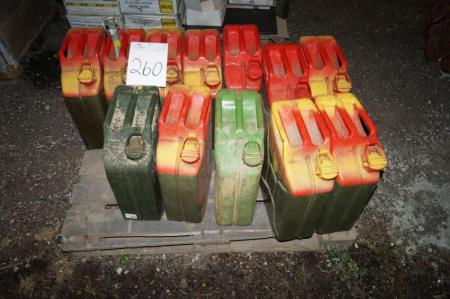 Pallet with 12 pieces. Jerry Can 20L jerry cans