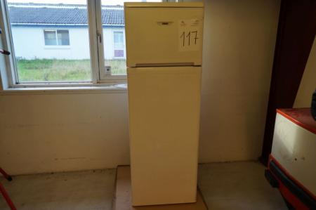 Refrigerator w. Freezer, mrk. Zanussi, B 64.5 158.5 x H x 50 cm D