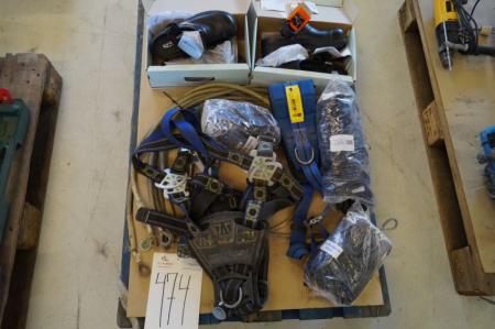 Pallet with div. Safety equipment, gloves, clogs (no. 44), etc.