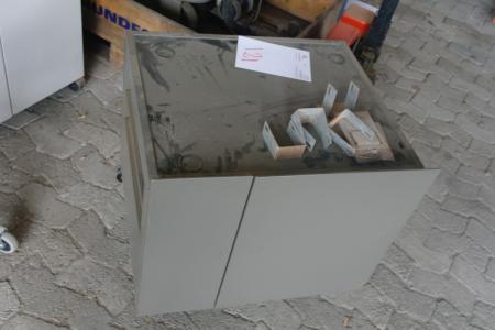 Small cabinet in metal, on wheels, 61cm high, 66cm wide, 58cm deep