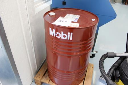 Barrel with 208 Liter Mobile Vactra Oil no4