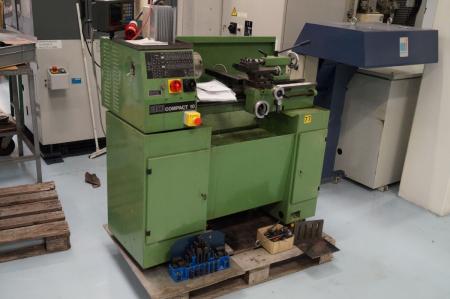 Lathe Emco Jenix digital fully functional turning length 650 mm turning diameter 250 mm with fireklo can run a single phase 220/380 volt