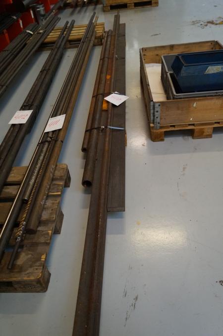 Material. 2 Stück Flacheisen 393 und 566, Rohrlänge 595 cm, Hohlstangen Länge: 332 cm
