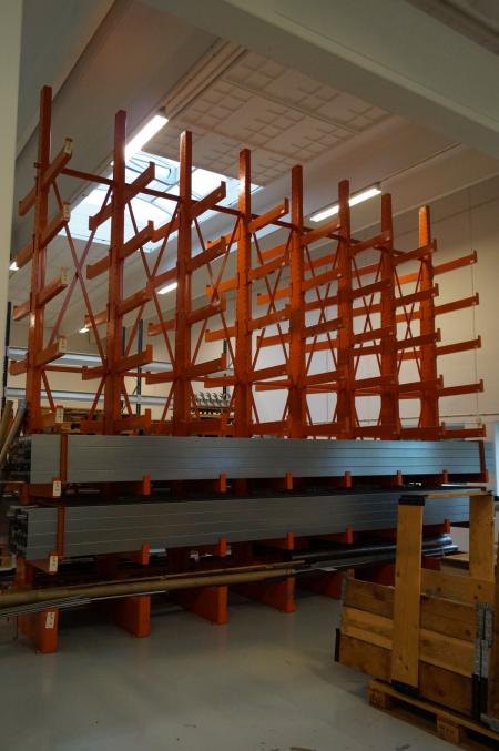 Cantilever racking with 96 branches height 550 cm width bottom 184 cm
