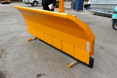 2.5 Meter scraper blade type snow shield, cat 2 3 point, complete with cylinder (missing 2 pieces rubber)