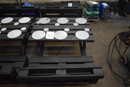 Pallet tables / benches