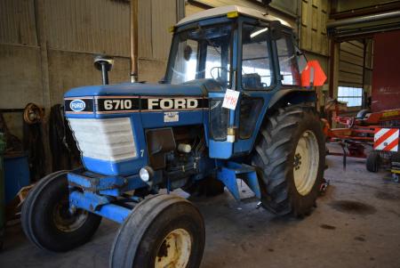 Traktor, mrk. Ford 6710