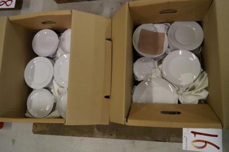 2 boxes of large plates, small plates and saucers, soup plates. Brand Aida.