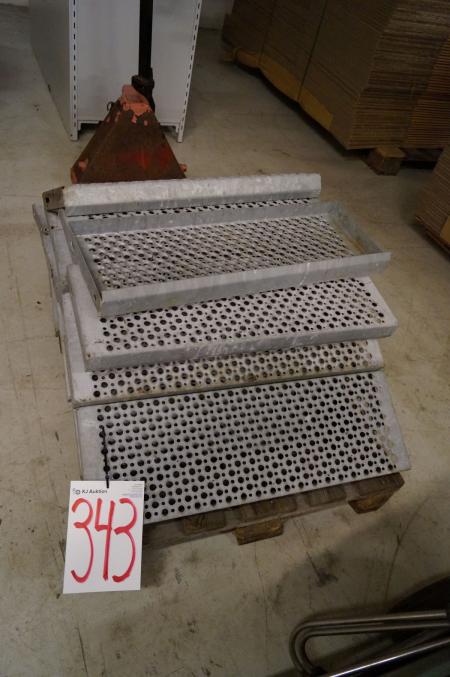 Pallet with steel stair treads 18 x width 26 cm length 79.5 cm