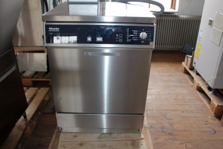 Miele Professional, model 7882 Type GG 04 400 V 50 Hz. Working upon dismantling, Service recommended.