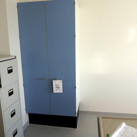 Double cabinet on base laminate doors W: 90 H: 182 D: 58 Archive cabinet with 4 drawers, both creating without content