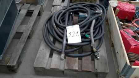 El diesel pump with various snakes (condition unknown)