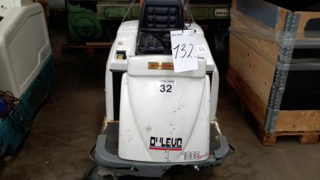 Dulvo sweeper model: 1000EH with leaves.