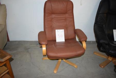 Sessel und Sofa in braunem Leder / Buche