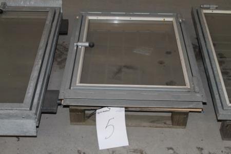 1 piece galvanized corral window hxw 88x65 cm, opening, steel bars behind m glazing, unused