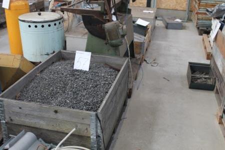 1 pl anthracite gray granite chippings
