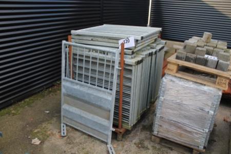 Ca 30 pcs galvanized pigsty doors, very little used, can possibly be used t mats Door bolts