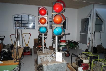 2 pcs portable traffic lights with manual.