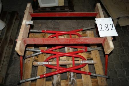 Pallet with 4 trestles.